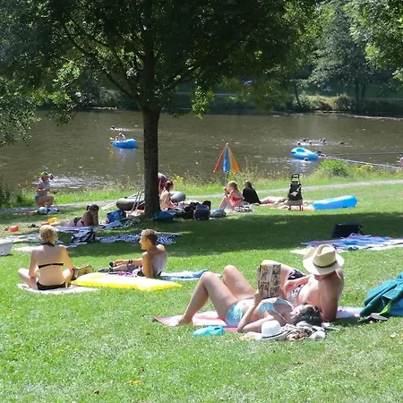 Sonnige Suedwohnung Mit Terrasse, Badesee * Forchtenberg