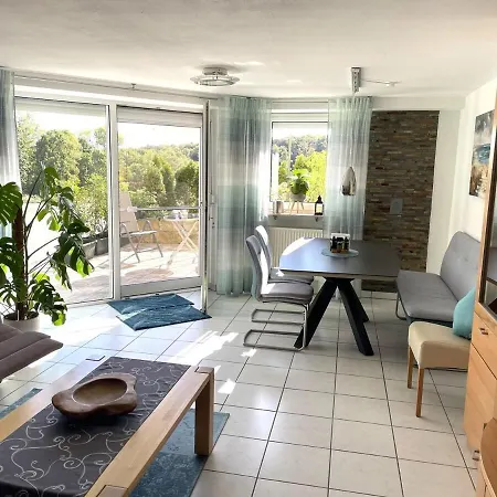 Apartman Sonnige Suedwohnung Mit Terrasse, Badesee