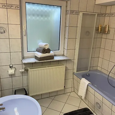 아파트 Sonnige Suedwohnung Mit Terrasse, Badesee Forchtenberg