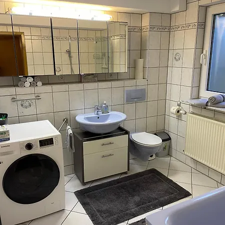 Sonnige Suedwohnung Mit Terrasse, Badesee * Forchtenberg