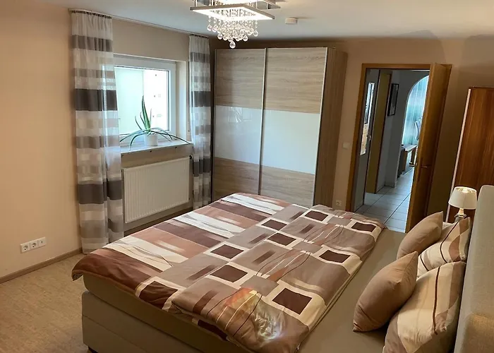 Lejlighed Sonnige Suedwohnung Mit Terrasse, Badesee Forchtenberg